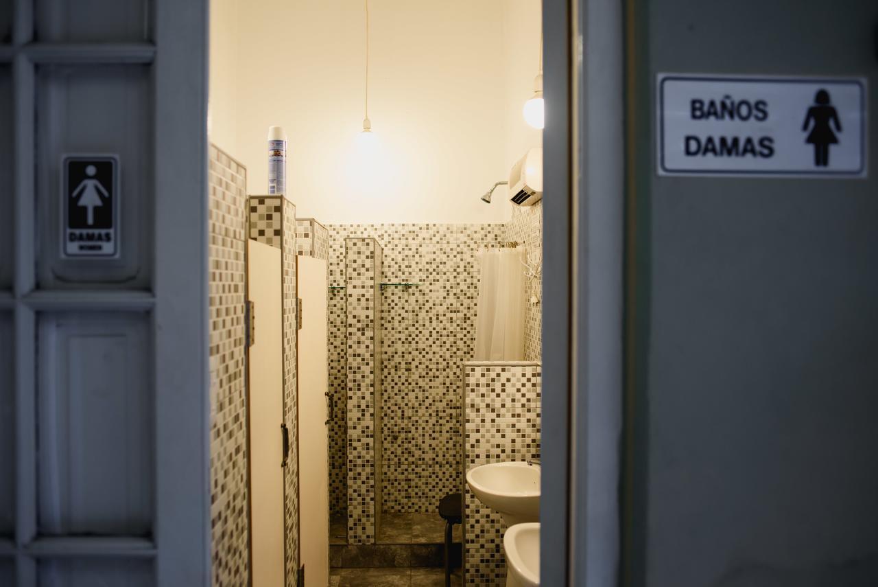 La Plata Hostel Экстерьер фото